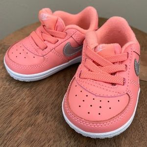 Infant Nike Pink Crib Shoes